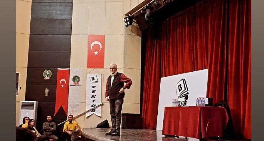 Eğitimde Yeni Bir Boyut: Prof. Dr. Erhan Erkut İle Girişimcilik Semineri